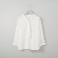【N+商品】パール調釦ボウタイブラウス　(52115)