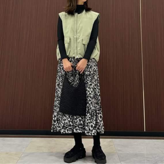 裾タックスリーブレスブルゾン (12110) 12枚目画像