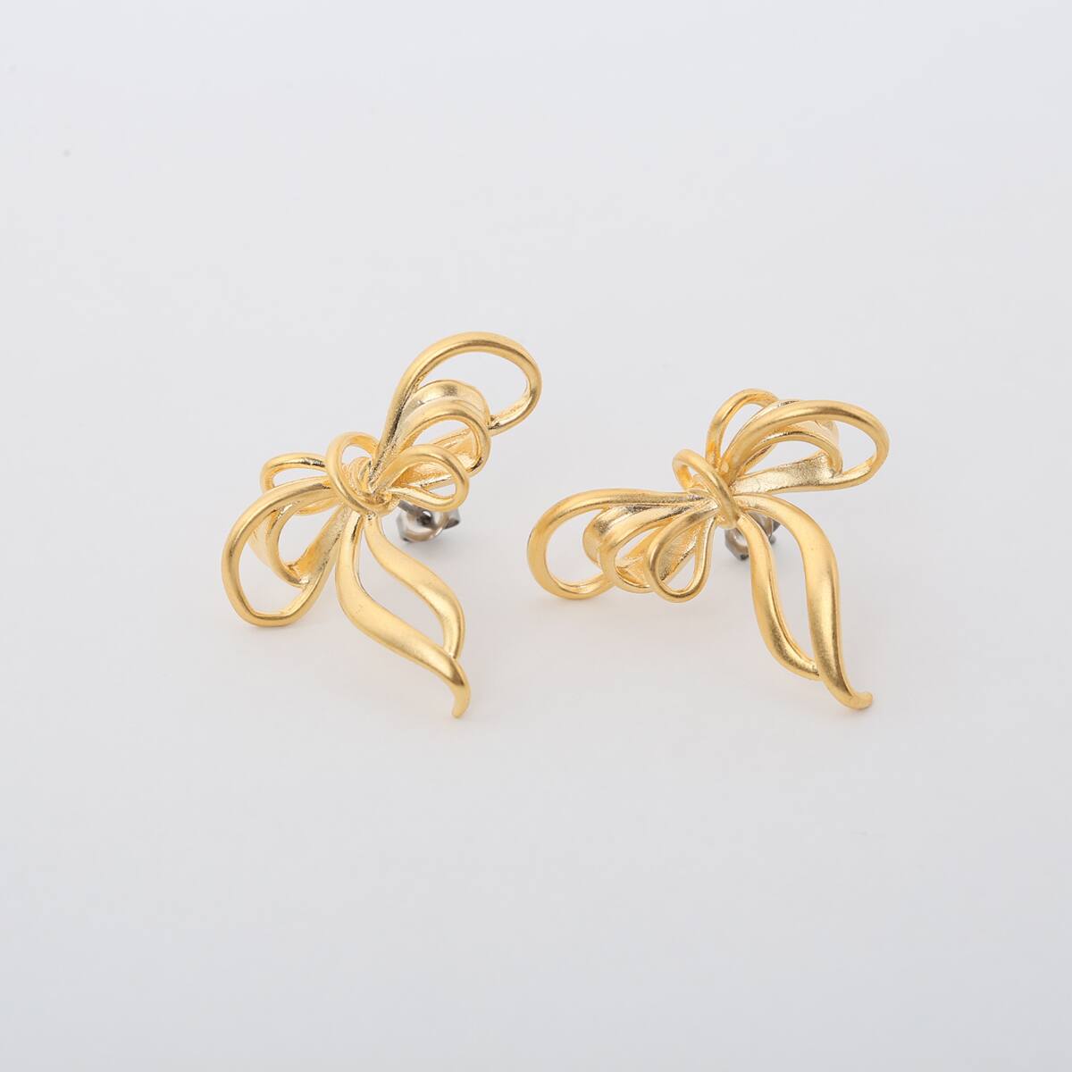 メタルリボンピアス (92127) | ニトリネット【公式】 家具・インテリア通販