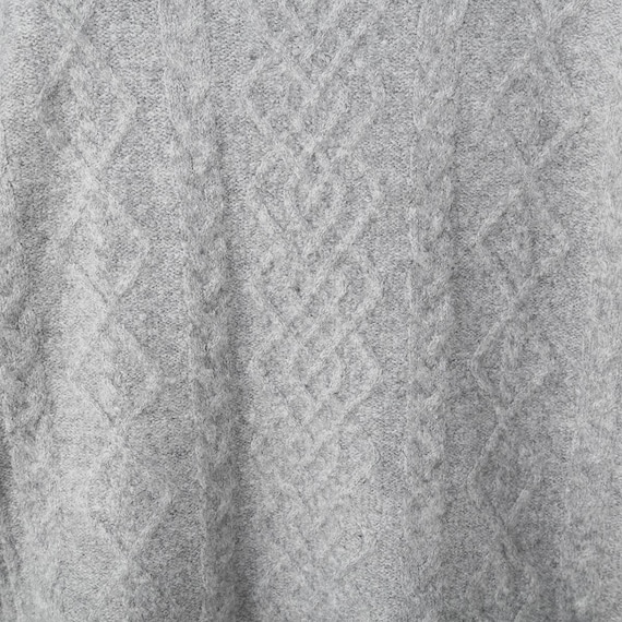 ケーブル編みニットプルオーバー (72128) 3枚目画像