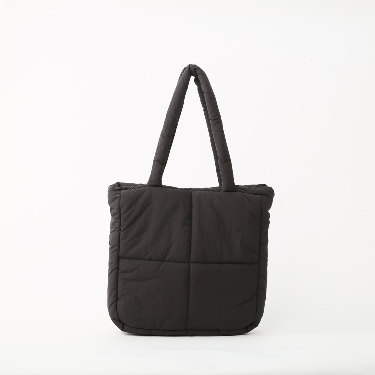 グレーのキルティングトートバッグ コルデ COLDE 【軽量/オールシーズン/デイリー】ギャザー