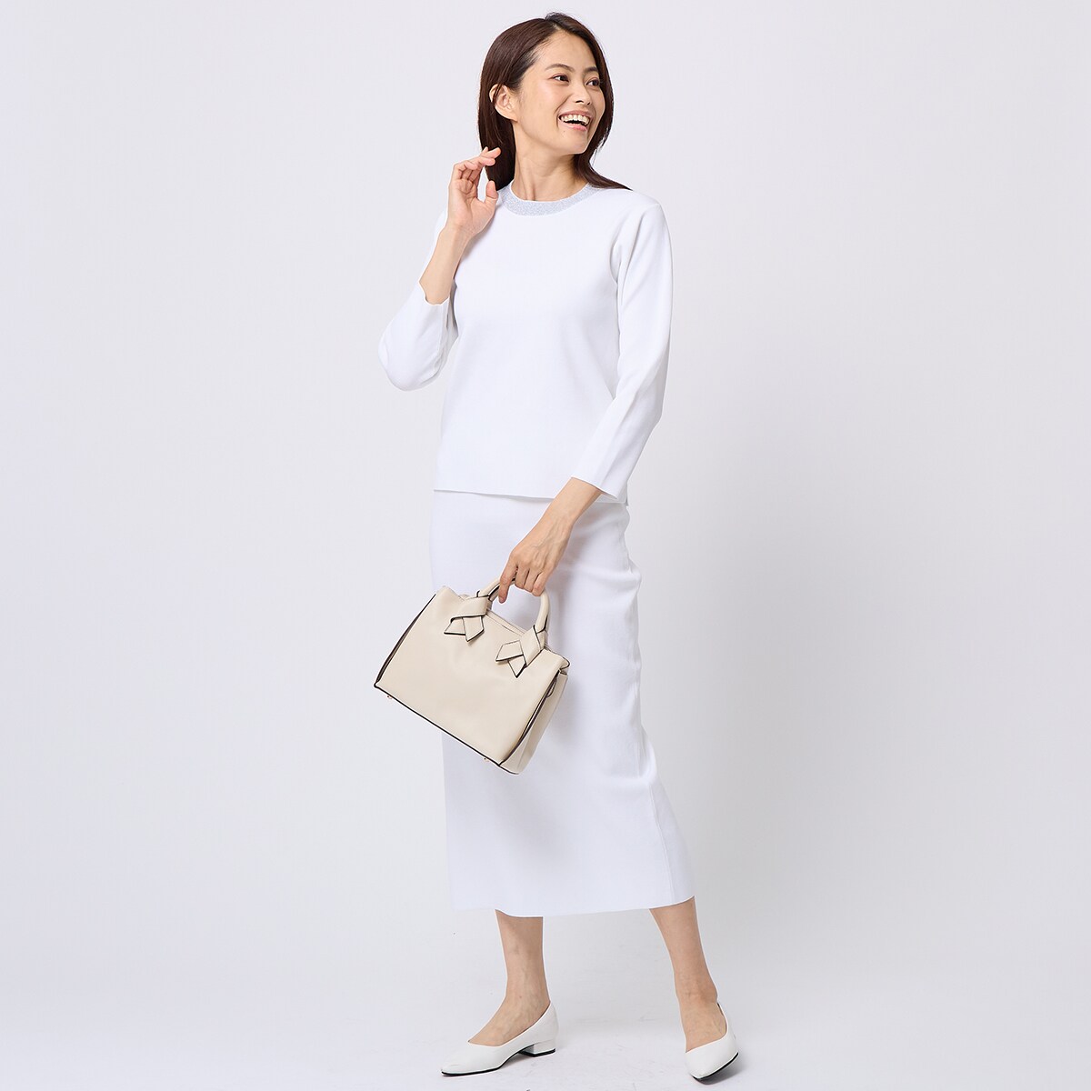 襟元ラメ使い軽量ニットプルオーバー (64108) | ニトリネット【公式