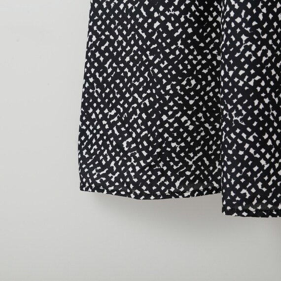 幾何柄モノトーン8枚はぎフレアースカート (34115) 4枚目画像