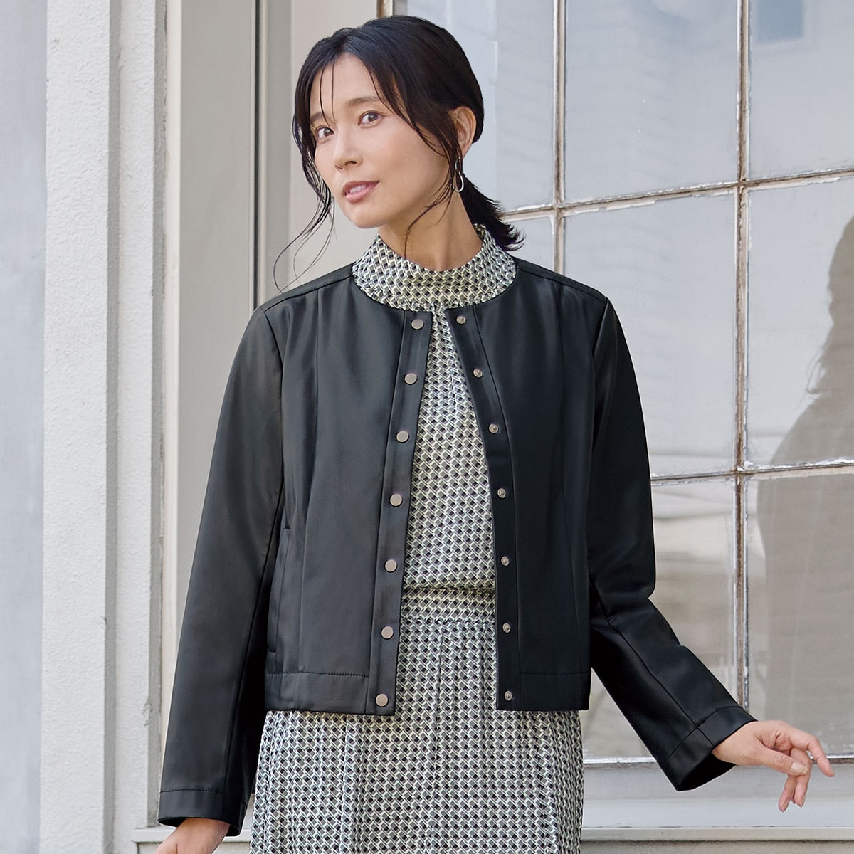 バイアス幾何柄プチハイネックブラウス (54118) | ニトリネット【公式