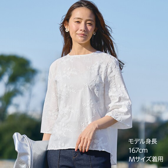 ３Ｄ刺繍綿ローンブラウス　(55105) 3枚目画像