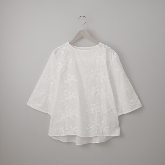 3D刺繍綿ローンブラウス (55105) 15枚目画像