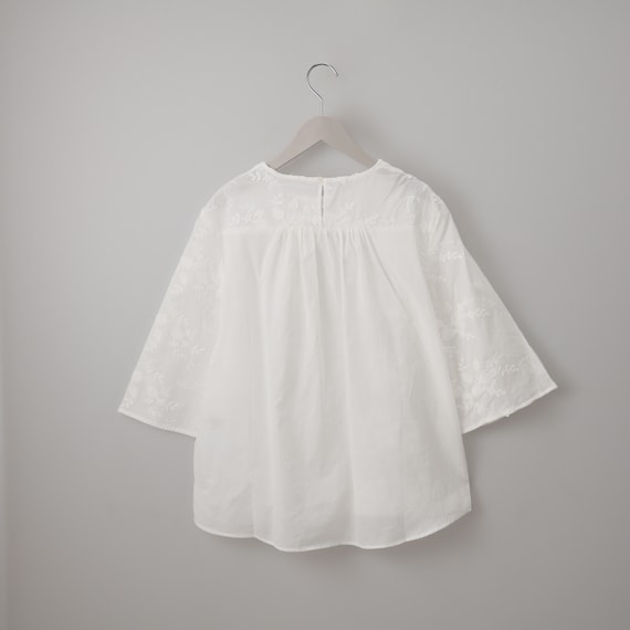 3D刺繍綿ローンブラウス (55105) 16枚目画像