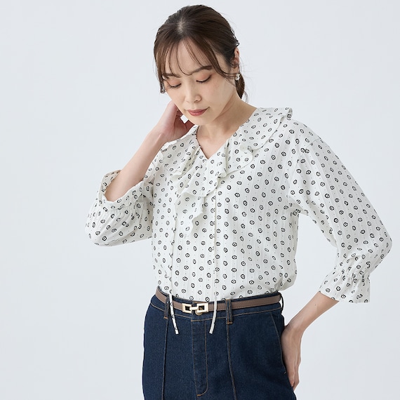 小紋柄ラッフル襟ブラウス (55107) 4枚目画像