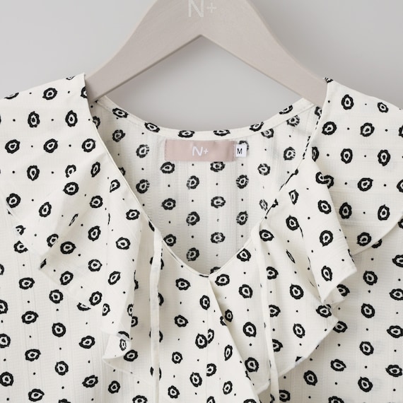 小紋柄ラッフル襟ブラウス (55107) 22枚目画像