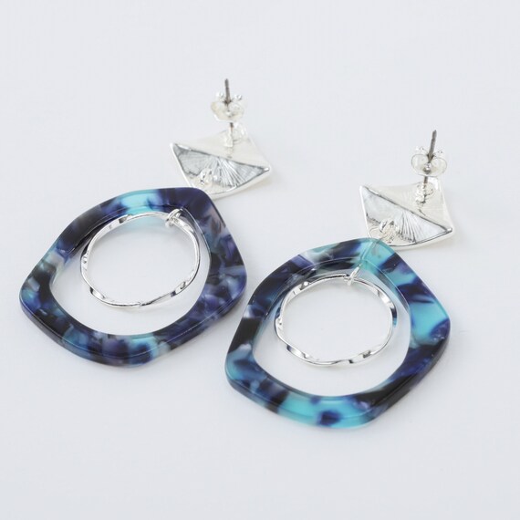 べっ甲柄カラーピアス (95138) 4枚目画像