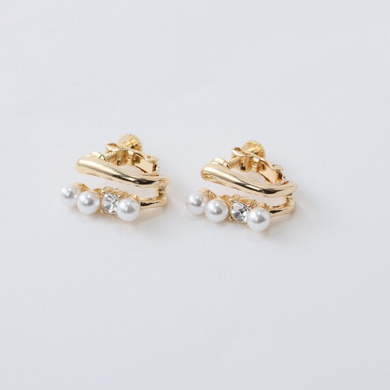 ３連パール調イヤリング　(95142) 1枚目画像