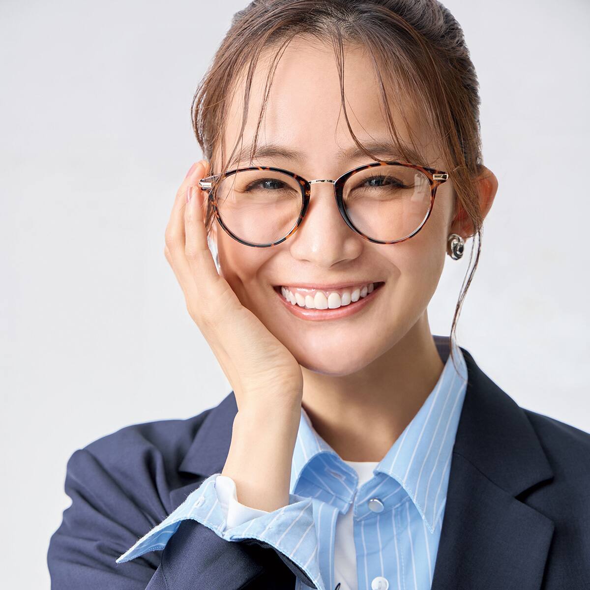 べっ甲風 老眼鏡 収納ケース付き　ヴァンドームブティック UVカット調光べっ甲柄フォトシェードクラシックアイウェア (95118