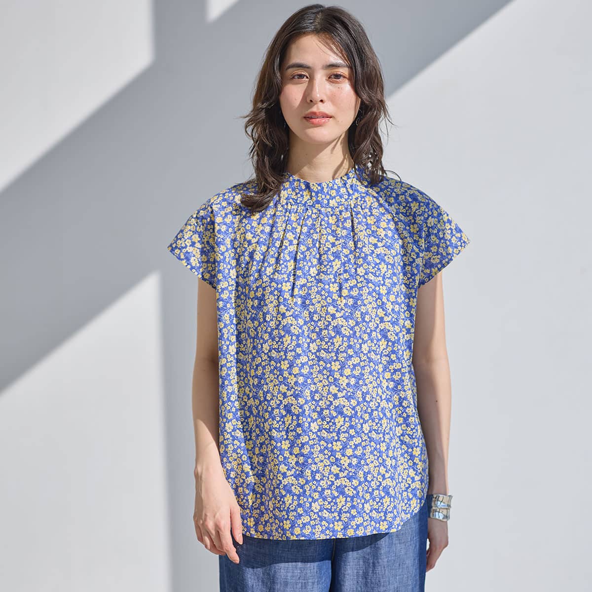 【美品】パラスパレス　ブラウス　ローン水中花柄　水彩　24SS　フレンチスリーブ 花柄綿ローンブラウス (55118) | ニトリネット【公式】 家具