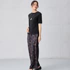 ダークトーン花柄セミワイドパンツ (25124) 3枚目画像