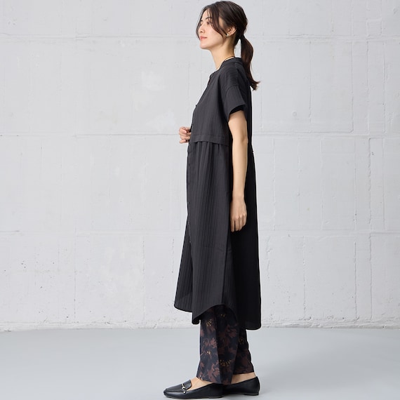 ダークトーン花柄セミワイドパンツ (25124) 7枚目画像