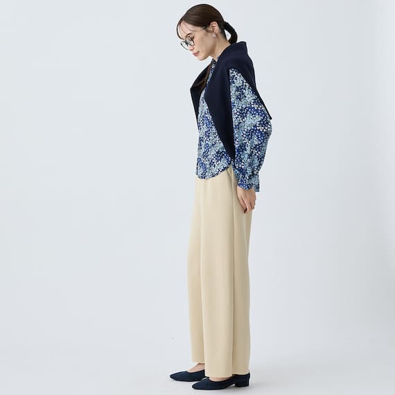 花柄ギャザー前開きブラウス (55115) 7枚目画像