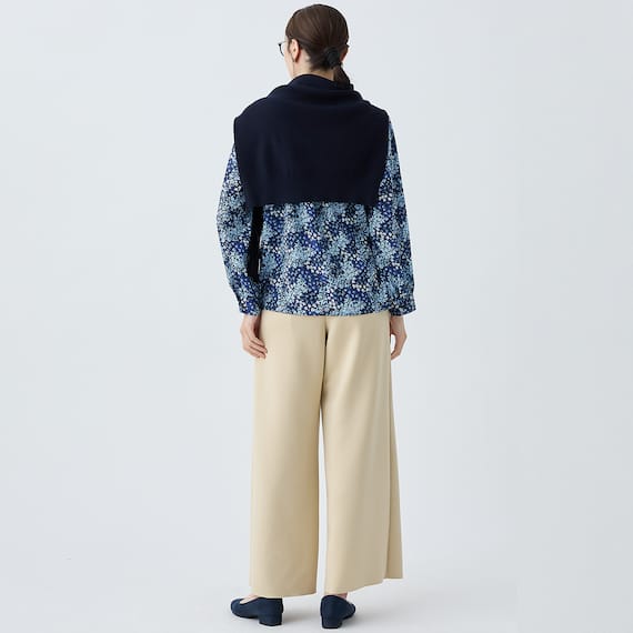 花柄ギャザー前開きブラウス (55115) 8枚目画像