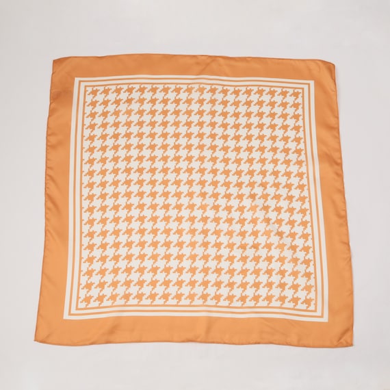千鳥柄70角スカーフ (95159) 1枚目画像
