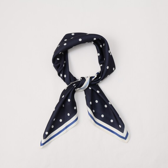 ドット柄７０角スカーフ　(95160) 2枚目画像