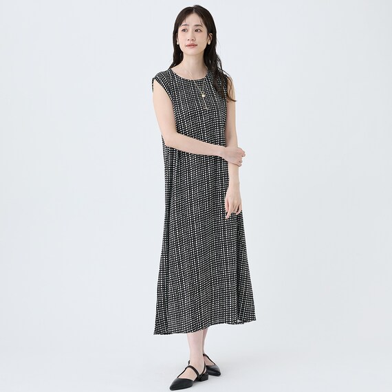 接触冷感ドット柄レーヨンワンピースレギュラー丈　(45117) 2枚目画像