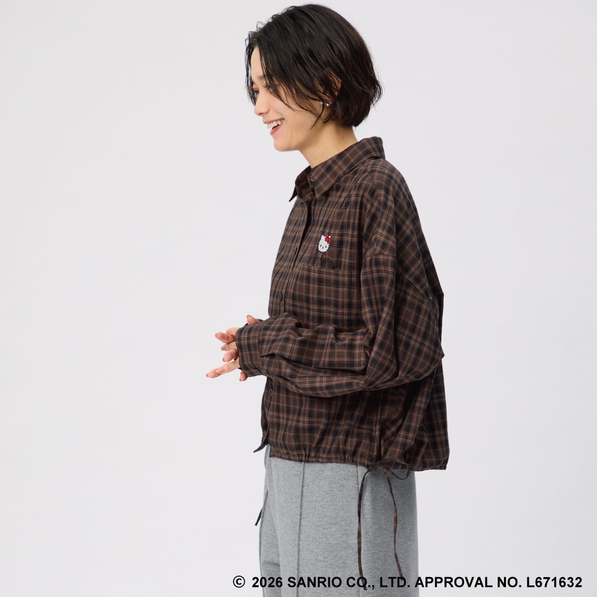 茶チェックジャケット ブーツ ハローキティ ドレスアップコレクション サンリオ 別注】ハローキティチェックショート丈シャツ (56117) | ニトリネット