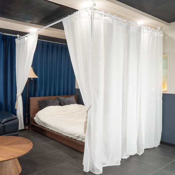 【簡単】ワンタッチ式 突っ張りカーテンポール 3ポールタイプ 本体のみ(ホワイト) 1枚目画像