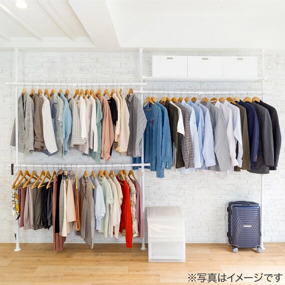 【簡単】ワンタッチ式 突っ張りハンガートリプル 伸縮棚1枚付き(ホワイト) 2枚目画像