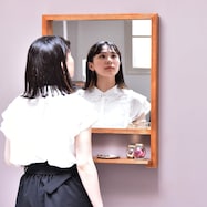 【天然木アンティーク調】 ウォールミラー(棚付き)