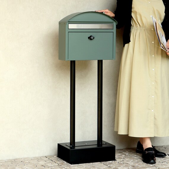 玄関をおしゃれに彩るスタンドポスト(フォレストグリーン) 1枚目画像