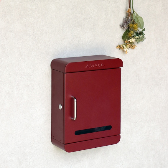 北欧風壁掛けタイプの郵便ポスト(ボルドー) 1枚目画像