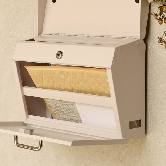 横長デザインが印象的な壁掛けタイプの郵便ポスト(クリーム) 10枚目画像
