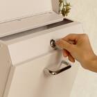 横長デザインが印象的な壁掛けタイプの郵便ポスト(クリーム) 14枚目画像