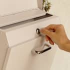 横長デザインが印象的な壁掛けタイプの郵便ポスト(クリーム) 14枚目画像