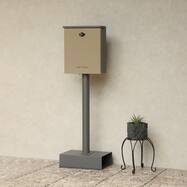 置くだけで使用可能なスタンドタイプの郵便ポスト