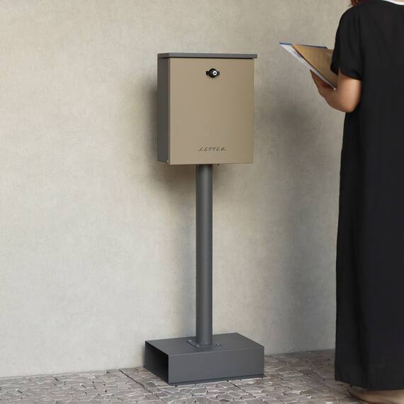置くだけで使用可能なスタンドタイプの郵便ポスト(ミルクティーベージュ) 5枚目画像