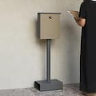 置くだけで使用可能なスタンドタイプの郵便ポスト(ミルクティーベージュ) 5枚目画像