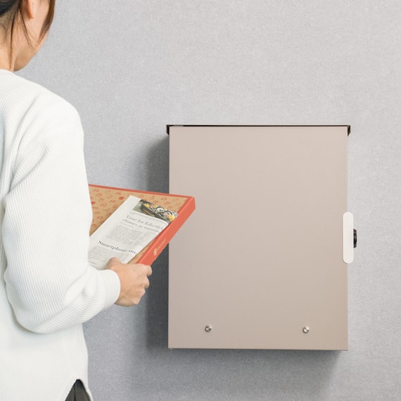 大容量壁掛けタイプの郵便ポスト(ライトベージュ) 5枚目画像
