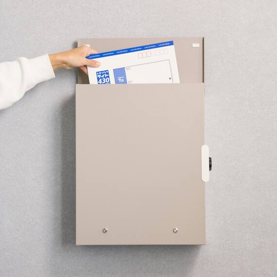 大容量壁掛けタイプの郵便ポスト(ライトベージュ) 9枚目画像