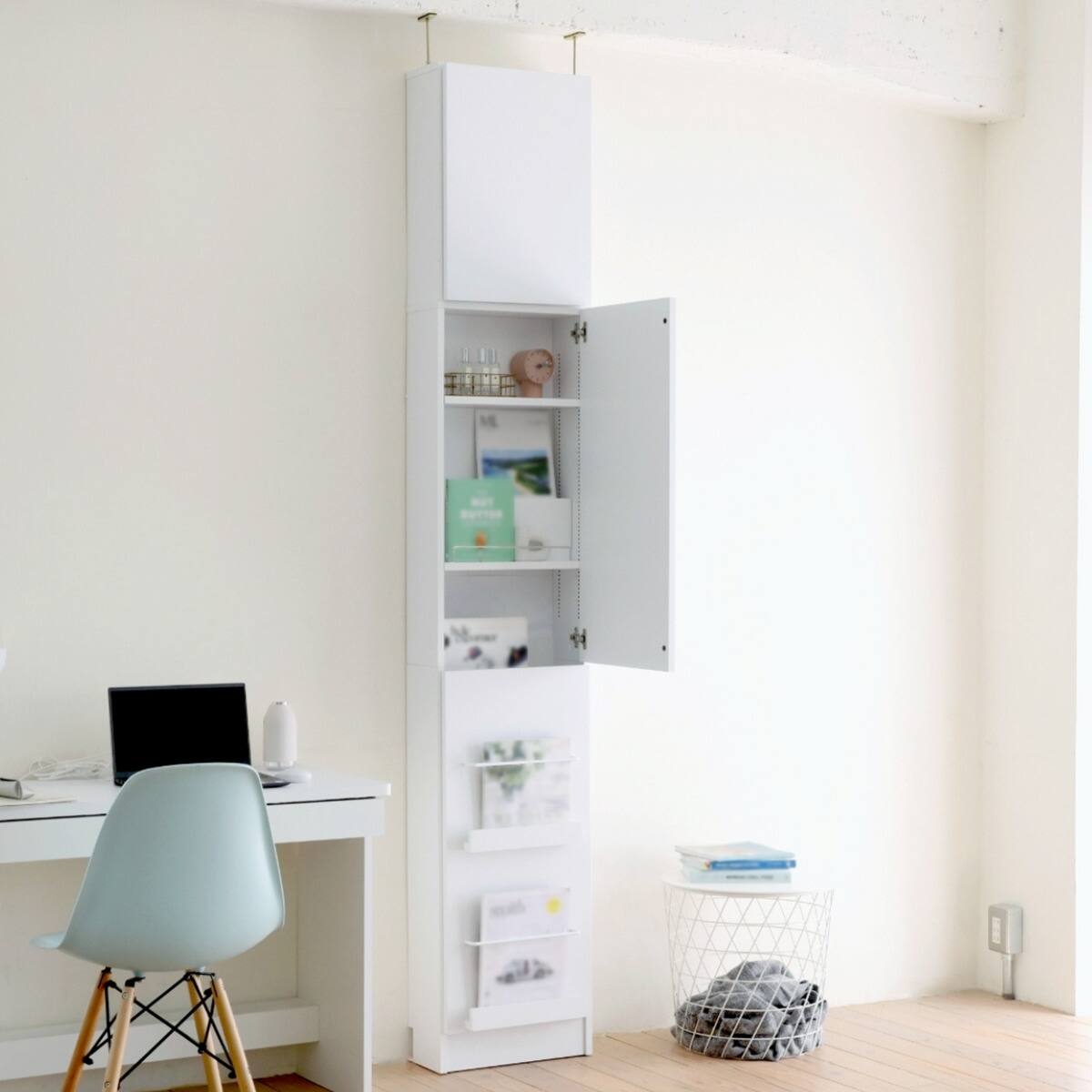 表紙を見せて収納できる本棚 [浅型タイプ] (幅42cm ハイタイプ 扉付き