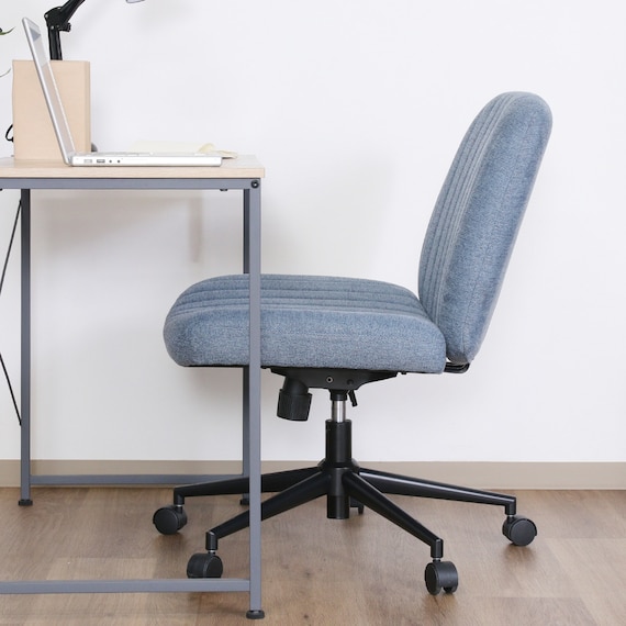 広々座面であぐらがかけるチェア (ブルー) 7枚目画像