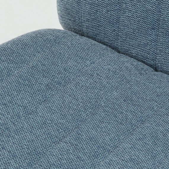 広々座面であぐらがかけるチェア (ブルー) 17枚目画像