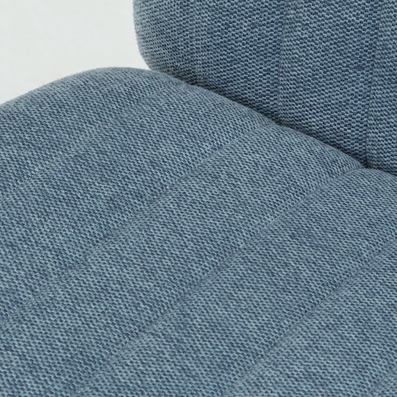 広々座面であぐらがかけるチェア (ブルー) 17枚目画像