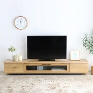 シンプルなデザインのローボード
