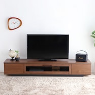 シンプルなデザインのローボード