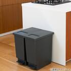 小窓付きスリムペダルペール 30(ブラック) 7枚目画像