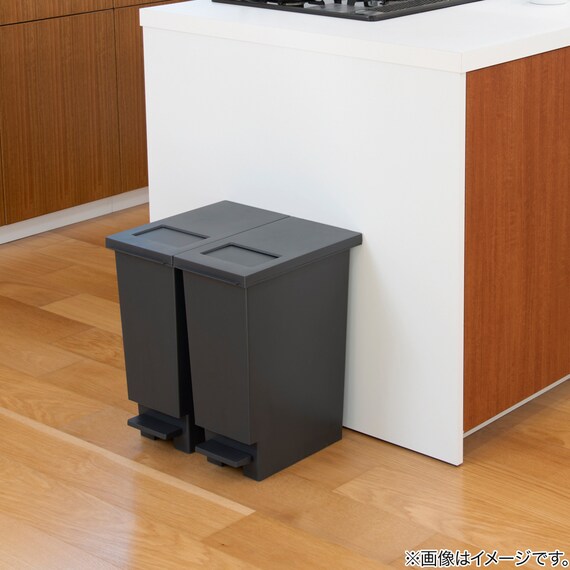 小窓付きスリムペダルペール 20(ブラック) 7枚目画像