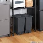 小窓付きスリムペダルペール 20(ブラック) 8枚目画像