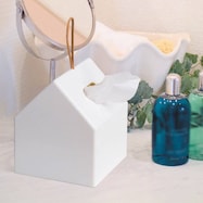 トイレロールも入るティッシュボックス