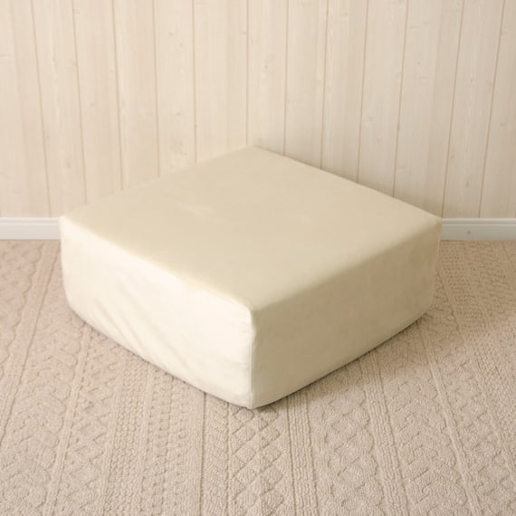 オットマン・スツールになるごろ寝マットレス(ベロア調 アイボリー) 1枚目画像