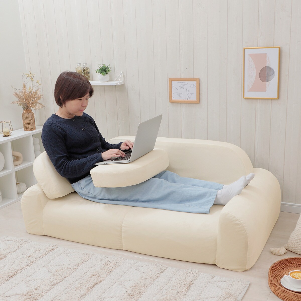 暮らしに寄り添うコンパクトローソファ (A1371 アイボリー) | ニトリ